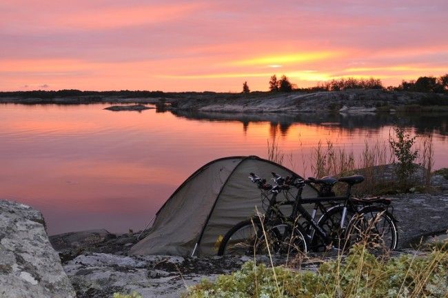 Acampada en una cala