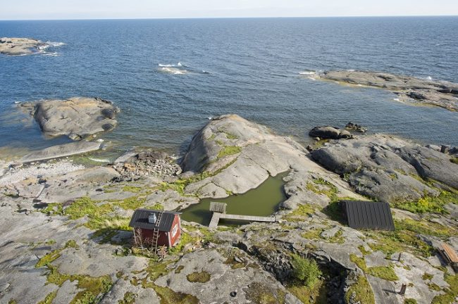 Cabaña en uno de los islotes rocosos del archipiélago de Porvoo 