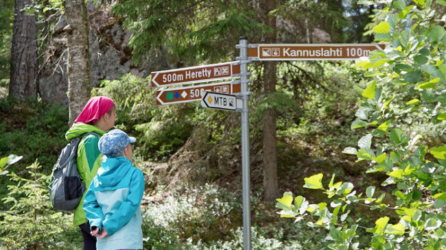 Caminos-bien-marcados-en-el-Parque-Nacional-de-Isojärvi_fotoSannamariRatilaine-NationalParks