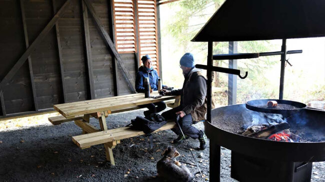 Cobertizo-para-picnic-en-Evo_fotoSariAiras-NationalParks