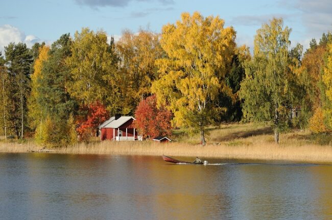 Colores-de-otoño-en-Finlandia_fotoJaakkoTähti-VisitFinland