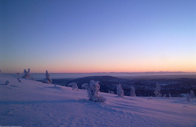 De-las-cosas-más-atractivas-de-Saariselkä-es-el-paisaje-lleno-de-colinas_fotoSaariselkä