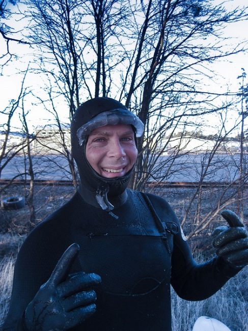 Después de surfear en algún lugar de Finlandia a -6ºC 