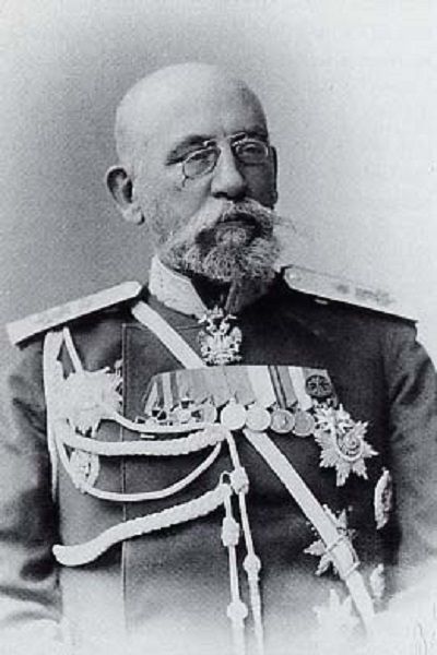 El general Nikolai Bobrikov