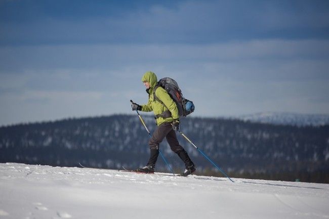 Esquí de travesía en el parque nacional de Urho Kekkonen 