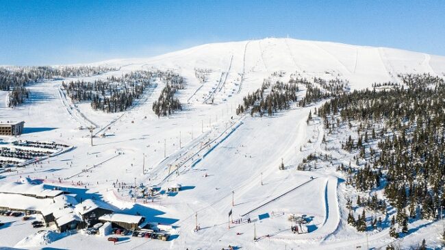 Estación-de-esquí-de-Ylläs-Ladera-Ylläsjärvi_fotoVisitYlläs