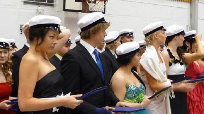 Estudiantes-en-Finlandia-durante-el-día-de-graduación_fotoI.Pinimg