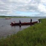 Descansando en una isla en mitad del río Kemijoki