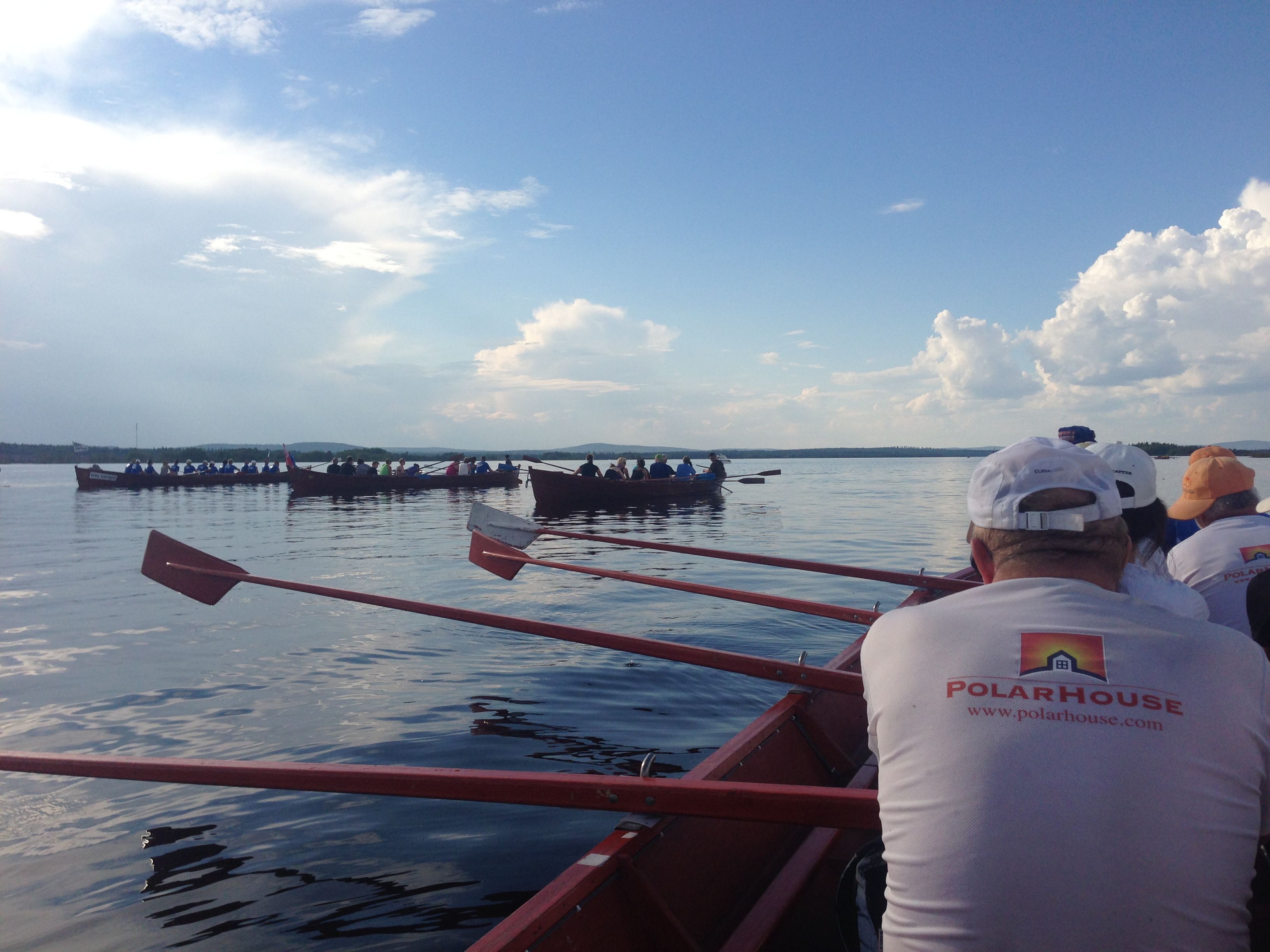 Agrupamiento de barcas antes de llegar a Kemijärvi