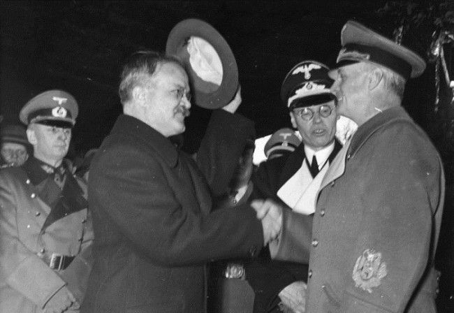 Joachim von Ribbentrop y Vyacheslav Molotov 