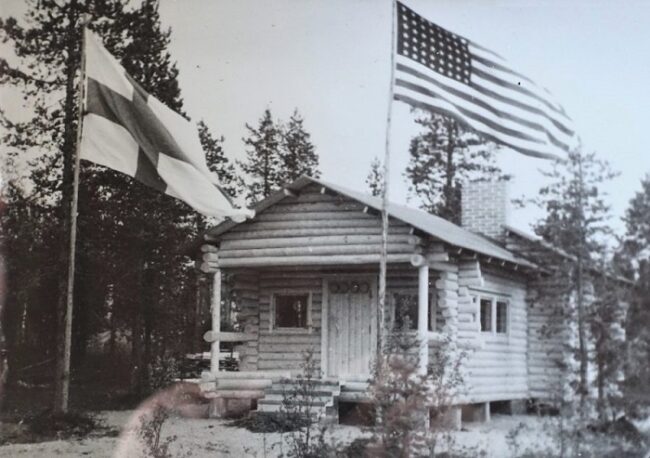 La-Cabaña-Roosvelt-el-día-de-la-visita-de-la-señora-Roosvelt-en-1950_fotoAimoATuomi-SantaClausVillage