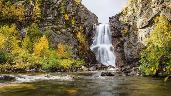 La-cascada-de-Fiellu-en-la-Reserva-Natural-Estricta-de-Kevo_fotoTuomasPyhtilaVastavalo-Luontoon