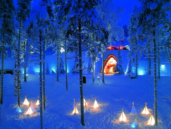 La-entrada-de-Santa-Park-en-Rovaniemi_fotoSantaPark