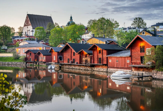 Las-antiguas-casas-de-madera-de-Porvoo-son-de-postal_fotoNikoLaurila-VisitFinland