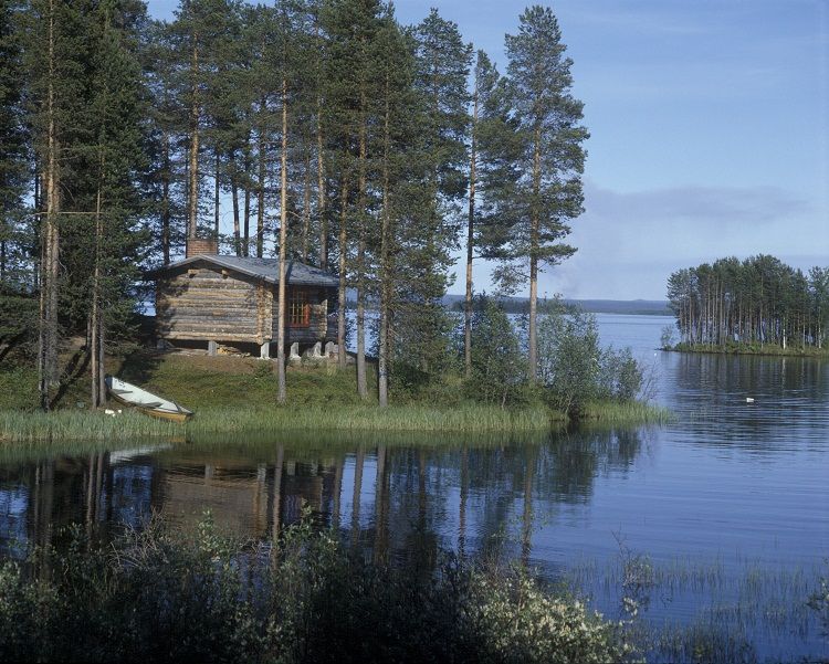 Muchas saunas están en la orilla de un lago 