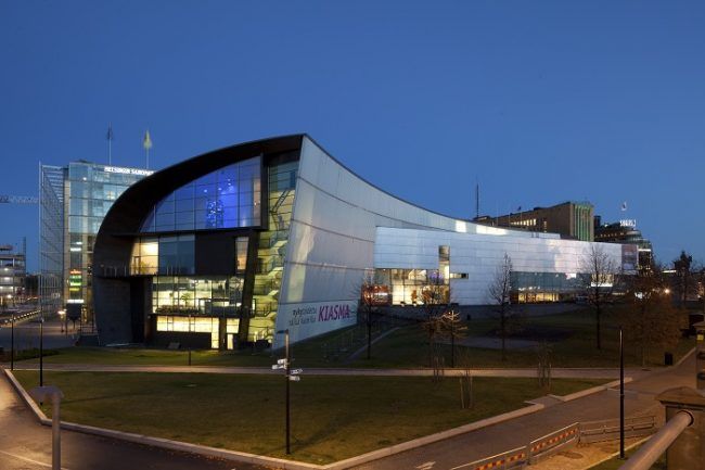 Museo de arte moderno Kiasma en Helsinki