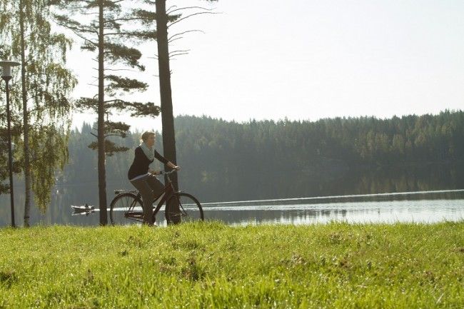 Paseo en bicicleta a orillas del lago Saima 