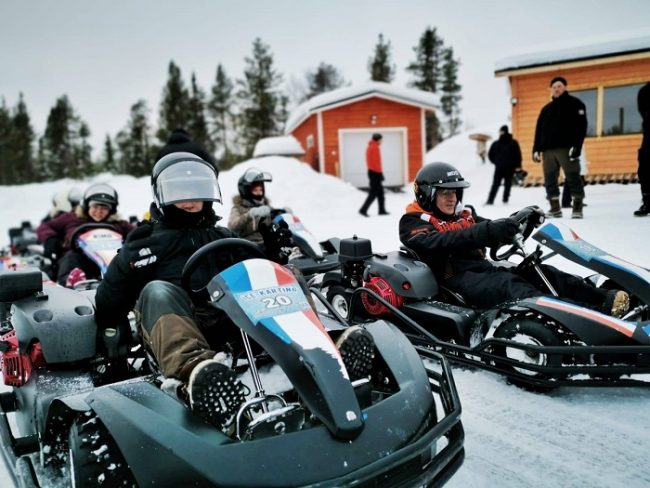 Preparados para el karting en el hielo en Nellim 