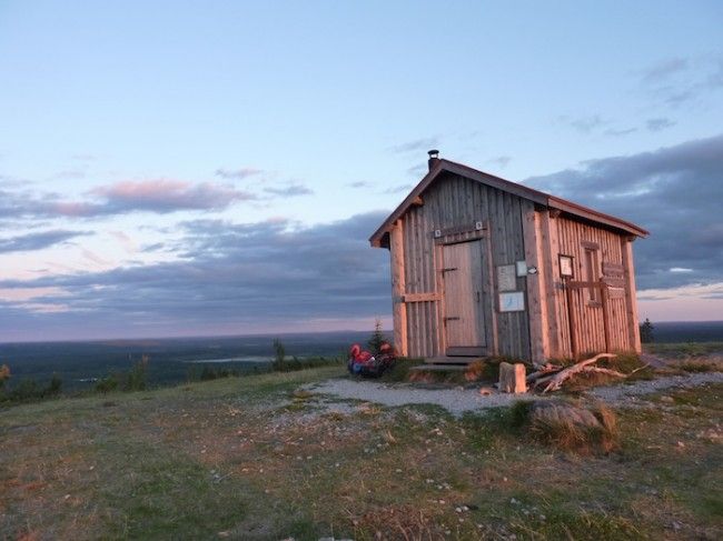 Refugio de Valtavaara en Senda del Oso, a 3km del final del Karhunkierros en Ruka (