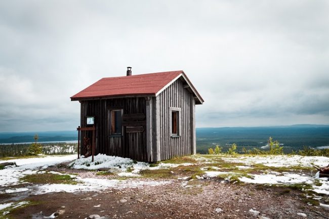 Refugio libre en Valtavaara en el camino del Karhunkierros 