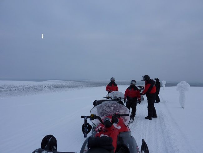 Safari con moto de nieve en Saariselkä 