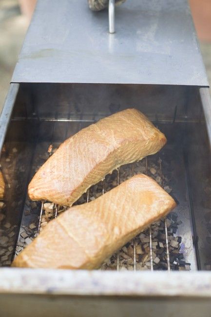 Salmón ahumado estilo finlandes en caliente