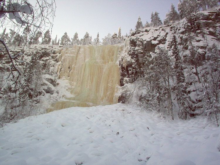 Una de las cascadas de Korouoma