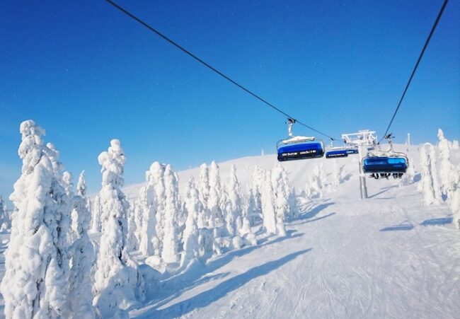 Uno-de-los-telesillas-de-Levi_fotoDiscoveringFinland