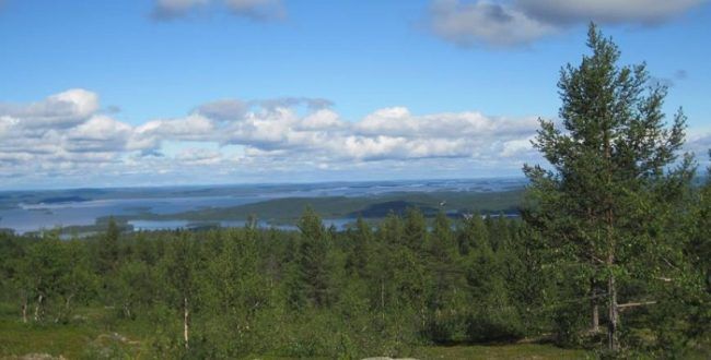 Vista del lago Inari 