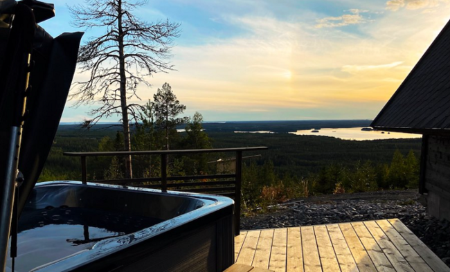 Vista-desde-la-terraza-del-jacuzzi-de-la-Arctic-House_fotoArcticGiant